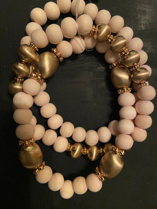 Gillian Ivory Wood Bead Bracelet